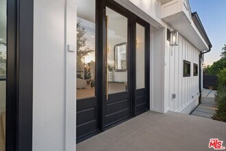 12672 Stanwood Dr in Los Angeles, CA - Building Photo - Building Photo