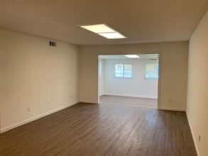 15121 Village 15 in Camarillo, CA - Building Photo - Building Photo