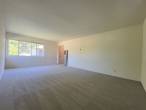 1311 Hoover St in Menlo Park, CA - Building Photo - Building Photo