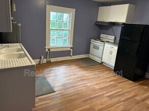 1102 Meriwether St in Griffin, GA - Building Photo - Building Photo