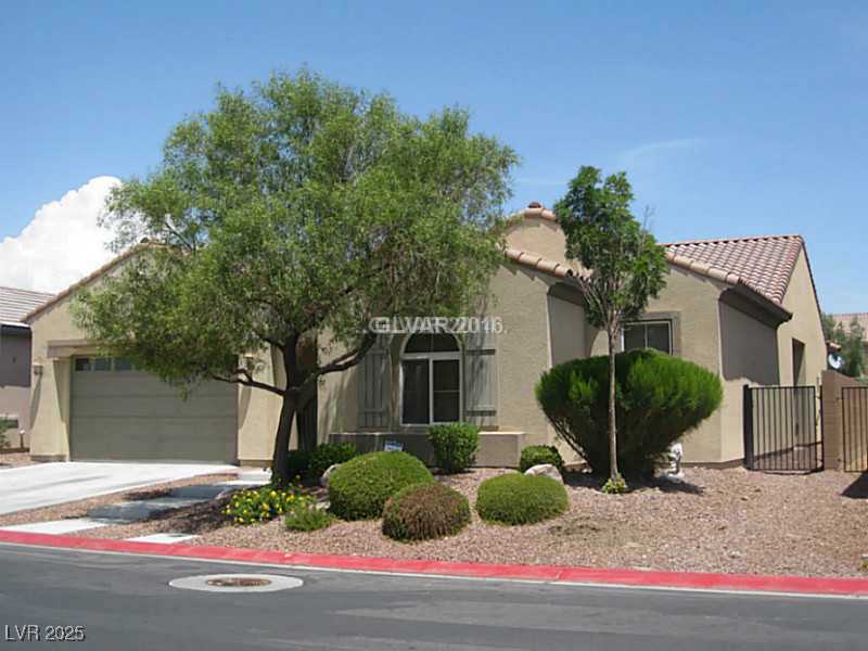 6932 Homing Pigeon Pl in North Las Vegas, NV - Foto de edificio