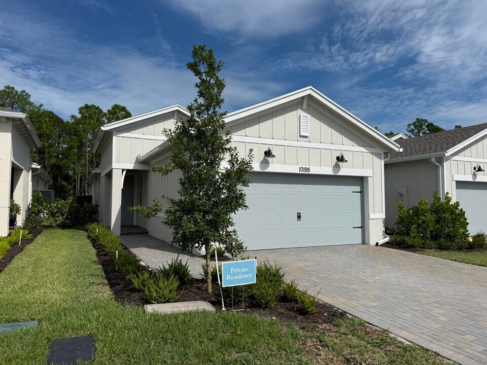 10195 Dreamweaver Rd in Port St. Lucie, FL - Building Photo