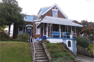 203 Boone St in Bromley, KY - Building Photo