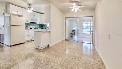 3266 Jolson Dr in Sarasota, FL - Building Photo - Building Photo