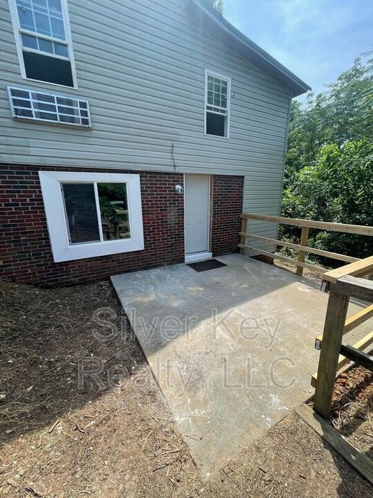 154 S Jackson St in Athens, TN - Building Photo