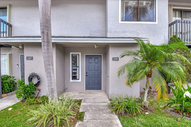 1506 Wharf Ln in Greenacres, FL - Building Photo - Building Photo