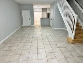 4219 Vineyard Cir in Weston, FL - Building Photo - Building Photo