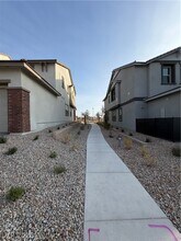 12476 Kings Crk Pl in Las Vegas, NV - Building Photo - Building Photo