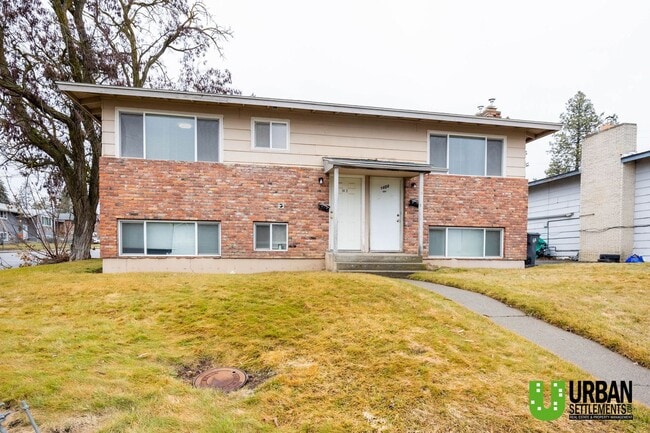 property at 1404 2nd St