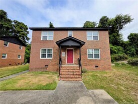 812 Pilot Ave in Fayetteville, NC - Building Photo