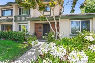 13074 Caminito Cristobal in Del Mar, CA - Building Photo - Building Photo