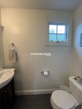 51 Cedar St, Unit B in Cambridge, MA - Building Photo - Building Photo