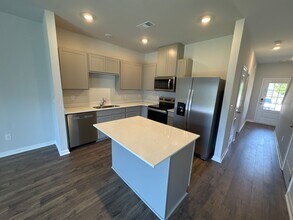 905 Highfield Wy in Lebanon, TN - Building Photo - Building Photo