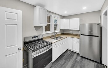 8900 S Dauphin Ave in Chicago, IL - Building Photo - Building Photo