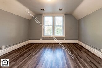 1030 Lake Ave in Fort Wayne, IN - Foto de edificio - Building Photo