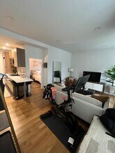 2854 N Racine Ave, Unit 2 in Chicago, IL - Building Photo - Building Photo