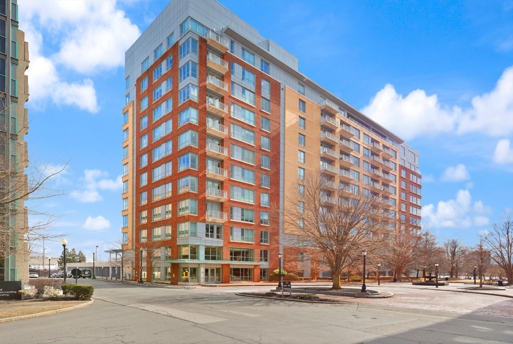 100 Station Landing in Medford, MA - Building Photo