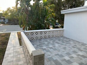 7513 Cutlass Ave in North Bay Village, FL - Building Photo - Building Photo