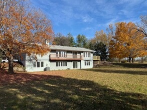 5500 Vagabond Ln N in Plymouth, MN - Building Photo - Building Photo