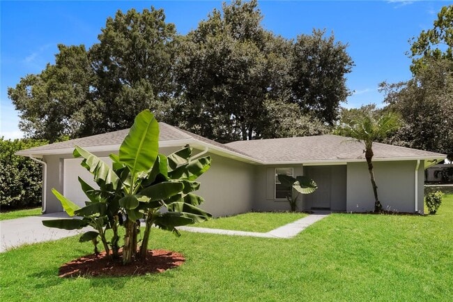 property at 5525 Southgrove Ct