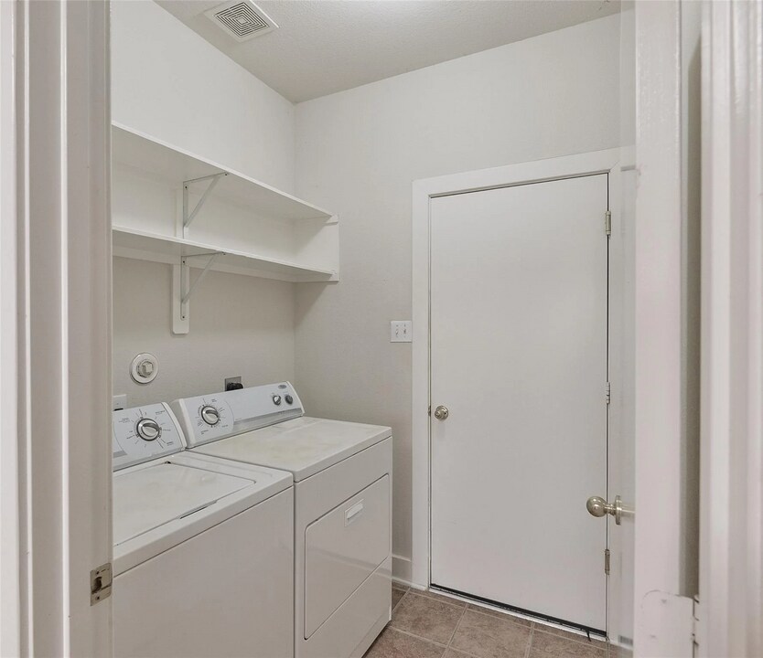 407 Laurel Pine Dr in Houston, TX - Building Photo