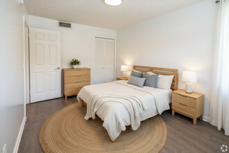 Cedar Creek Villas in Jacksonville, FL - Foto de edificio - Building Photo