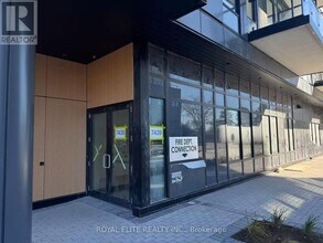 7439 Kingston Rd in Toronto, ON - Building Photo - Building Photo