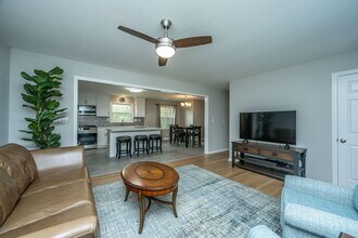 1117 Malvern Ln in Hanahan, SC - Building Photo - Building Photo