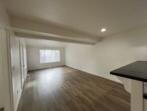 1706 E Illinois St in Bellingham, WA - Building Photo - Building Photo