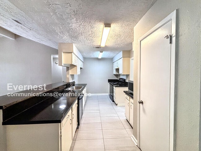 203 Woodvale Dr in League City, TX - Building Photo - Building Photo
