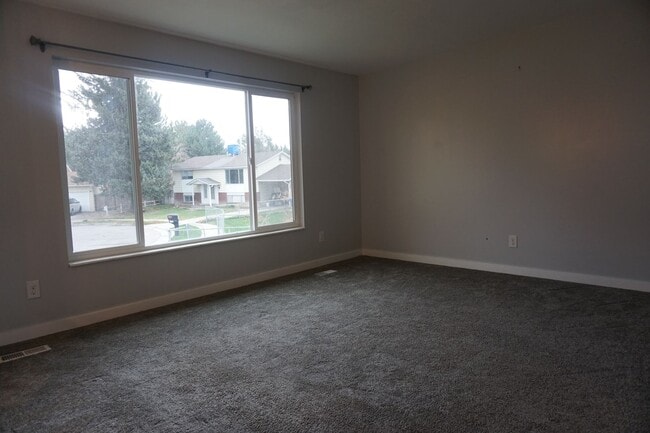 3706 W Pensacola Cir in West Jordan, UT - Building Photo - Building Photo