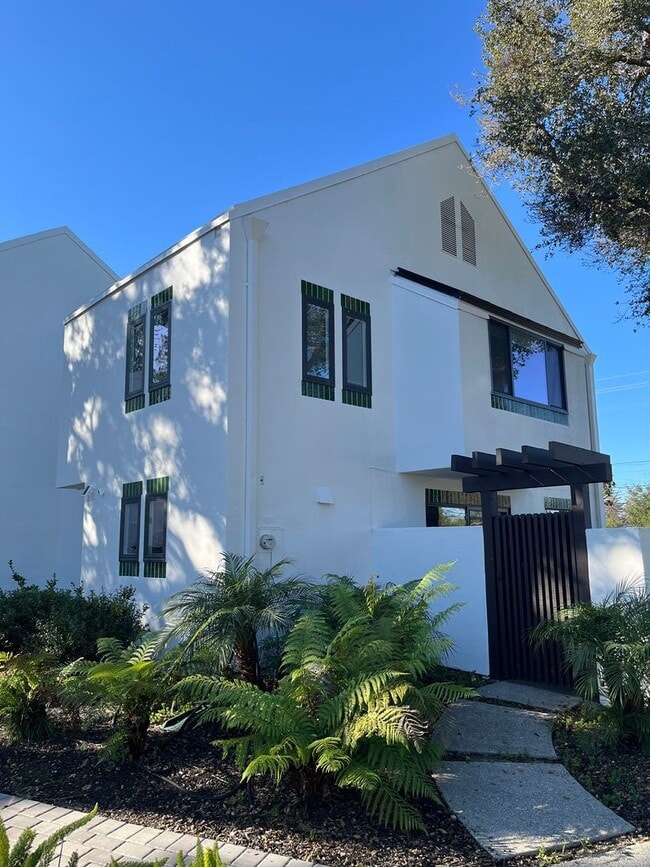 181 Centre St in Mountain View, CA - Building Photo - Building Photo