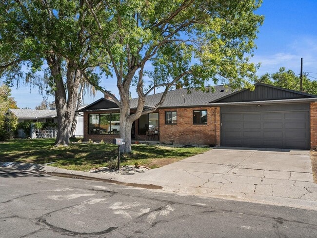 1580 Palisade Dr in Reno, NV - Building Photo - Building Photo