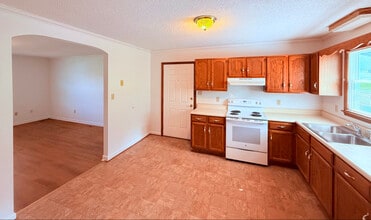 13728 Heath Brothers Dr in Glade Spring, VA - Building Photo - Building Photo