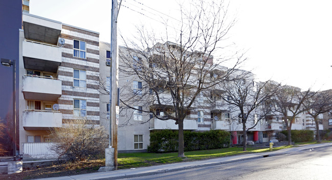 Mccartin-Rockingham in Ottawa, ON - Building Photo - Building Photo