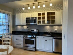 644 Massachusetts Ave NE, Unit 206 in Washington, DC - Foto de edificio - Building Photo