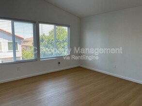 1046 St Raphael Dr in Bay Point, CA - Building Photo - Building Photo