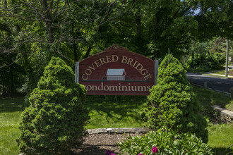 Covered Bridge Condominiums in Danbury, CT - Building Photo - Building Photo