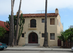 952 Poli St Apartments