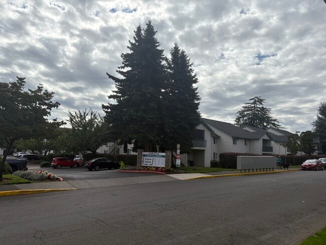 Kings Garden Apartments