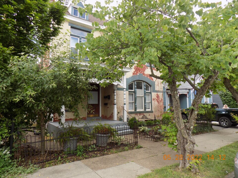 566 W Short St, Unit C in Lexington, KY - Building Photo