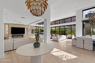 5841 N Echo Canyon Cir in Phoenix, AZ - Building Photo - Building Photo