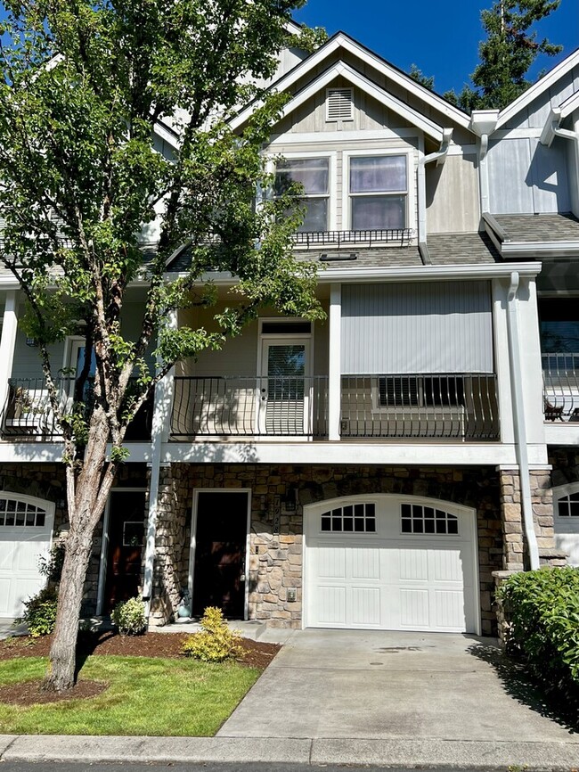1928 NE 49th Way