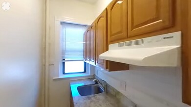 214 Hemenway St in Boston, MA - Foto de edificio - Building Photo