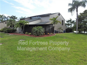 12918 Meadowood Ct in Ft. Myers, FL - Building Photo - Building Photo