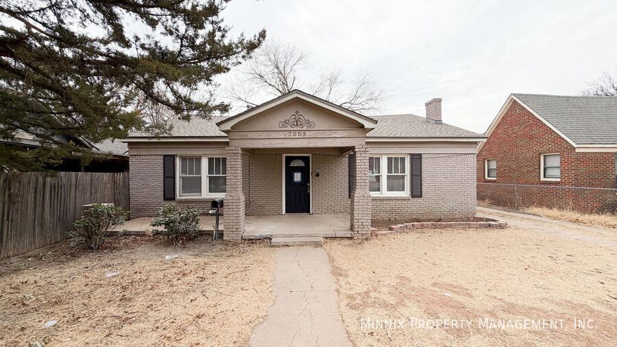 2009 23rd St in Lubbock, TX - Building Photo