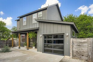 7311 Providence Ave in Austin, TX - Building Photo