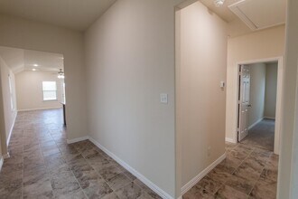 572 Ruthye Ln in Pilot Point, TX - Building Photo - Building Photo