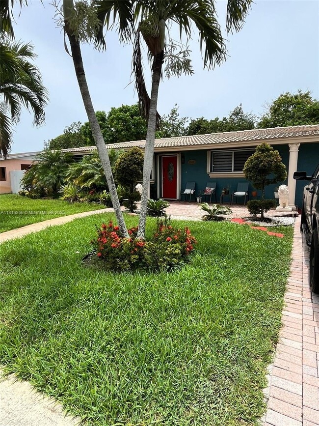 1320 NW 134th St in Miami, FL - Building Photo - Building Photo
