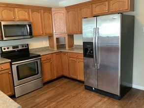 1404 Round Lake Rd in Greenwood, IN - Building Photo - Building Photo